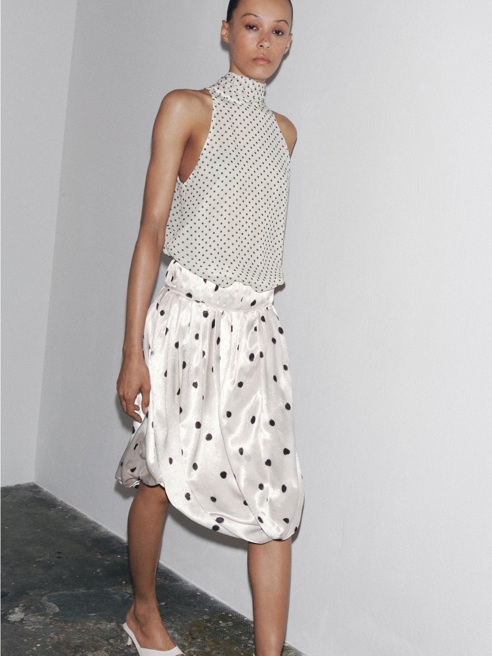 Zara Polka Dot Top - Picture 6 of 6